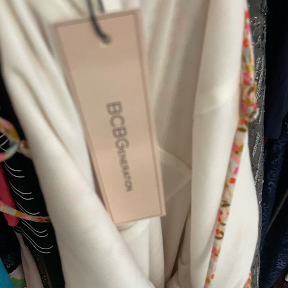 BCBGeneration Summer Short Faux Wrap Dress Painted Pastel Women’s Sz 8 - Picture 7 of 11